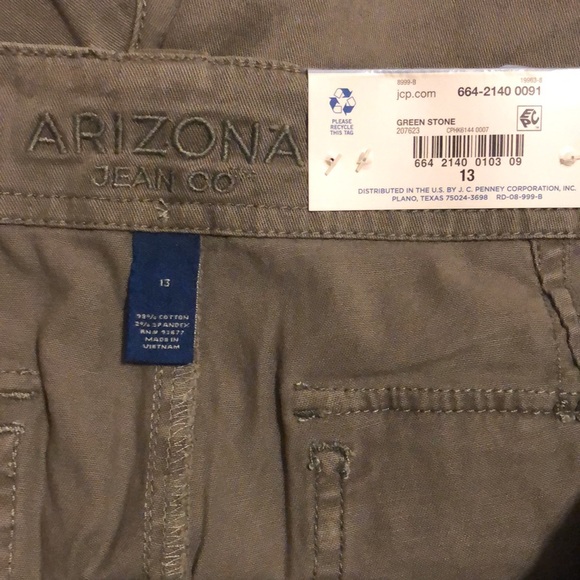 Women’s Shorts - Picture 4 of 4